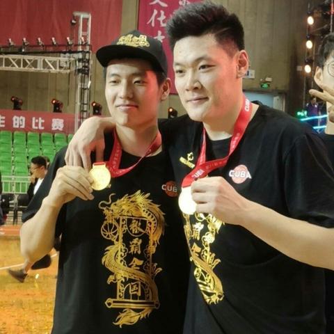 (灌篮高手手游强力角色)灌篮高手手游角色强度榜：探秘最强球员，挑战无敌王朝